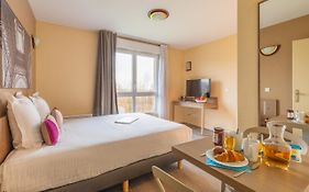 Zenitude Hotel-Residences Magny-Les-Hameaux